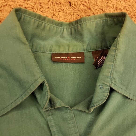 New York & Company Long Sleeve Button Down Shirt S - Picture 4 of 9